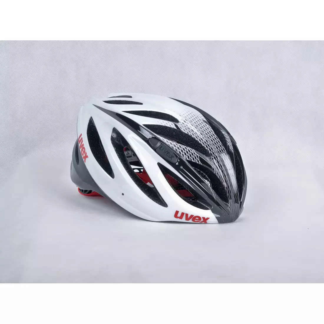 Cyklistická přilba UVEX BOSS RACE 41022908 bílá a černá