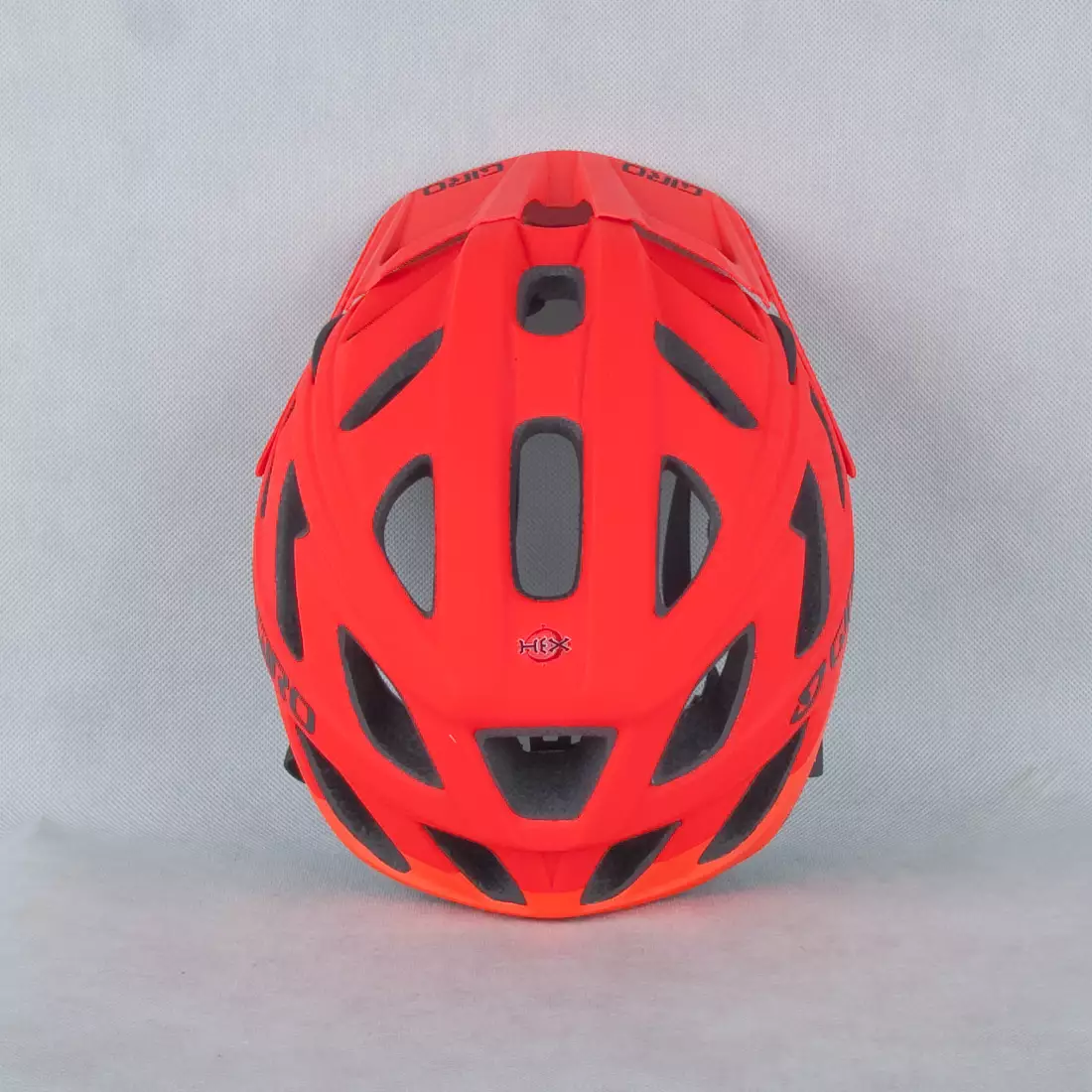 GIRO HEX - červená cyklistická přilba