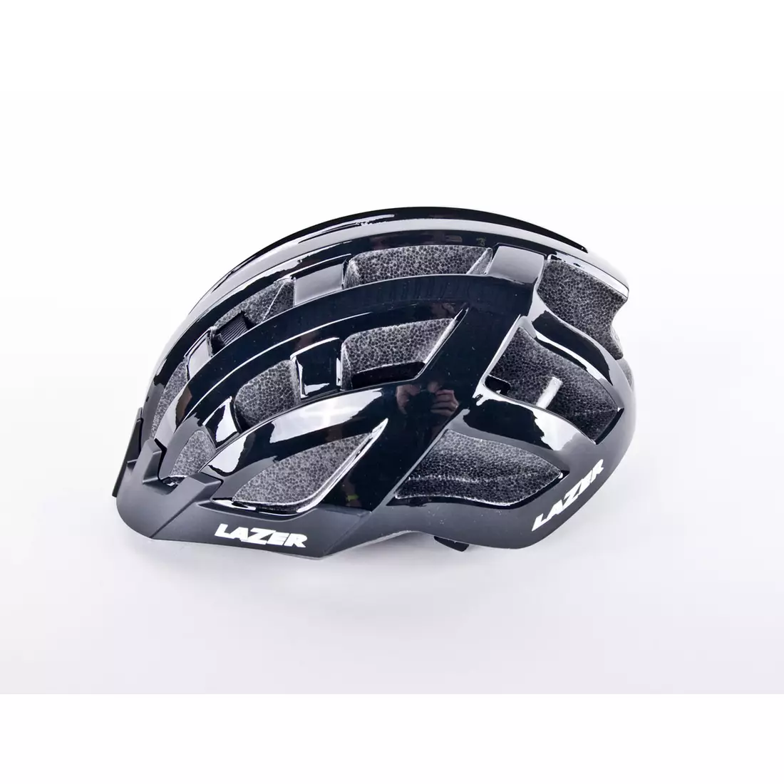 LAZER Compact černá lesklá cyklistická helma