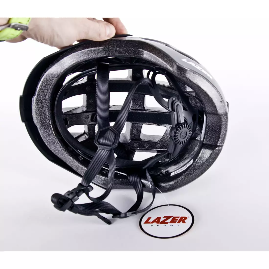 LAZER Compact kask titanový lesk na kole