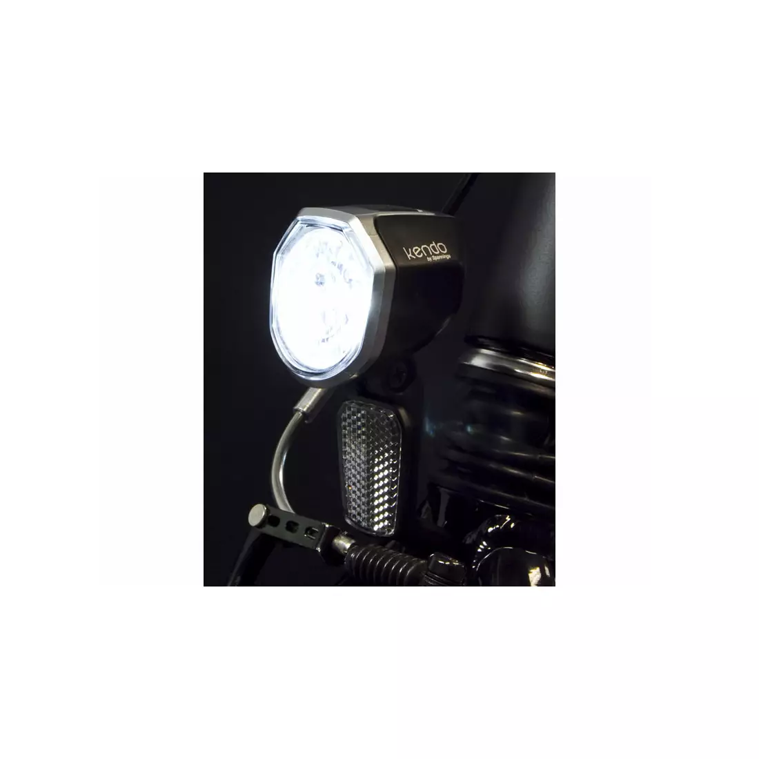 Přední světlo SPANNINGA KENDO+ XDO 30 luxů / 120 lumenů pro kabel dynamo + 55cm SNG-H057038
