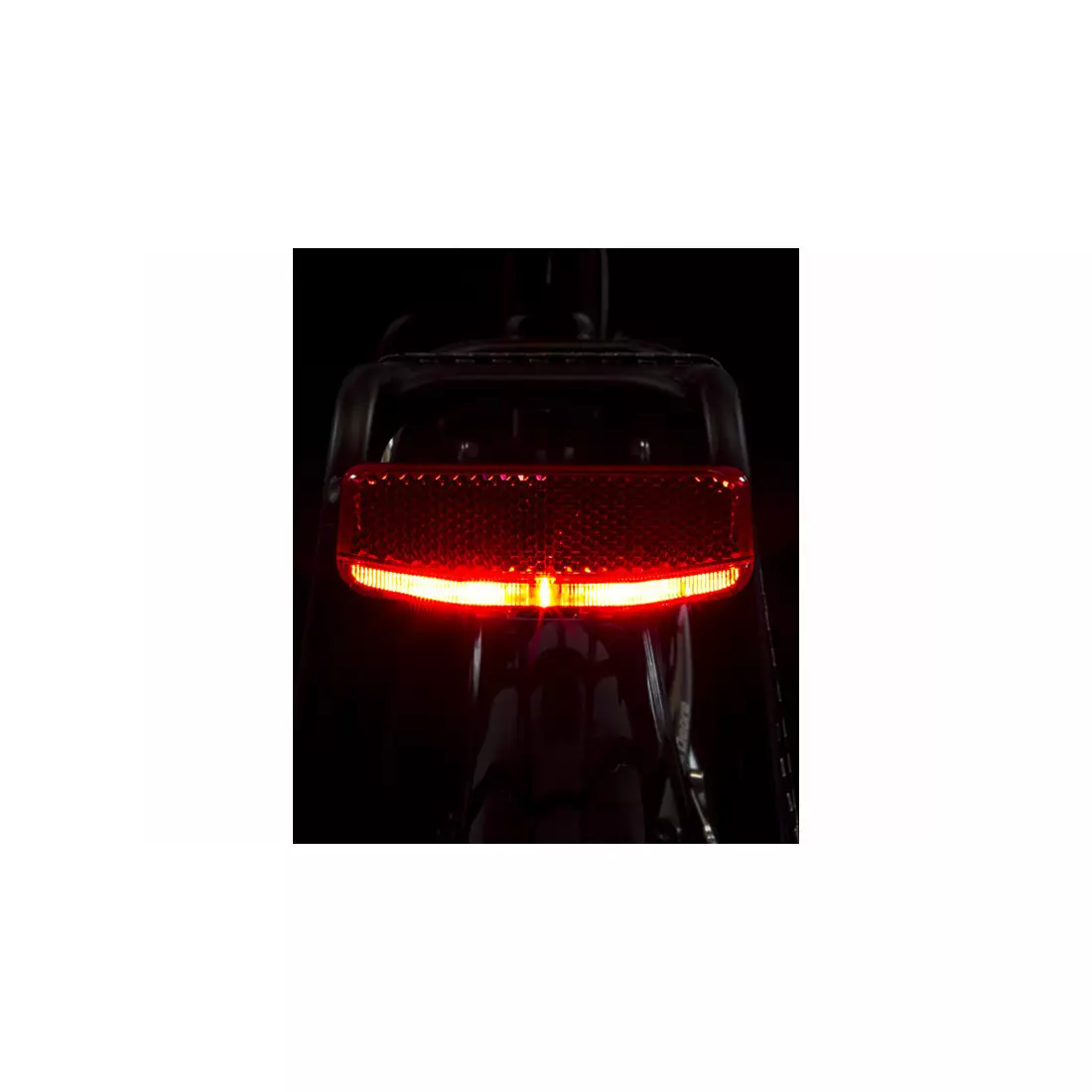 Zadní světlo na kufru SPANNINGA SOLO XE pro jízdní kola e-bike 6-36VDC (NEW) SNG-4470158