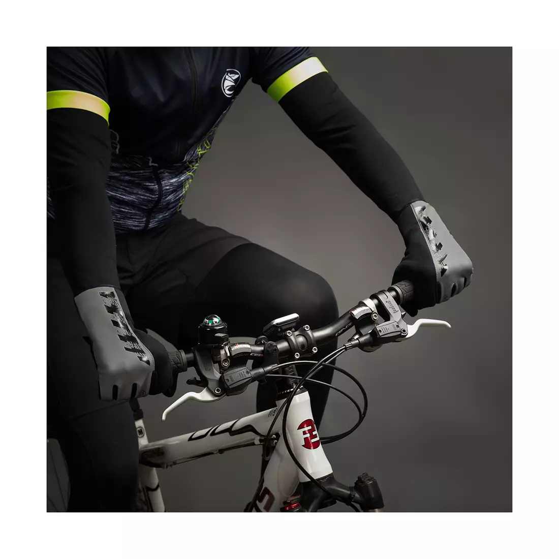 CHIBA PRO SAFETY přechodné reflexní cyklistické rukavice, Černá 31519 