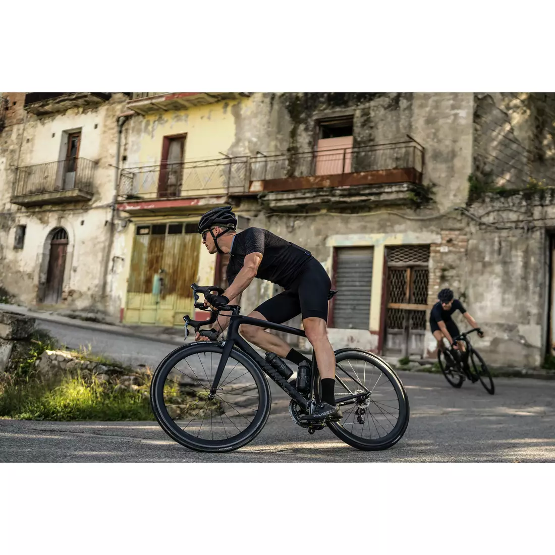 ROGELLI pánské cyklistické kraťasy se šlemi ULTRACING 2.0 Černá