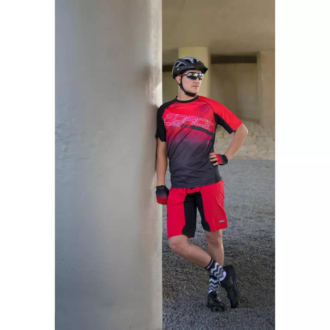 FORCE MTB CORE volný cyklistický dres, červená černá
