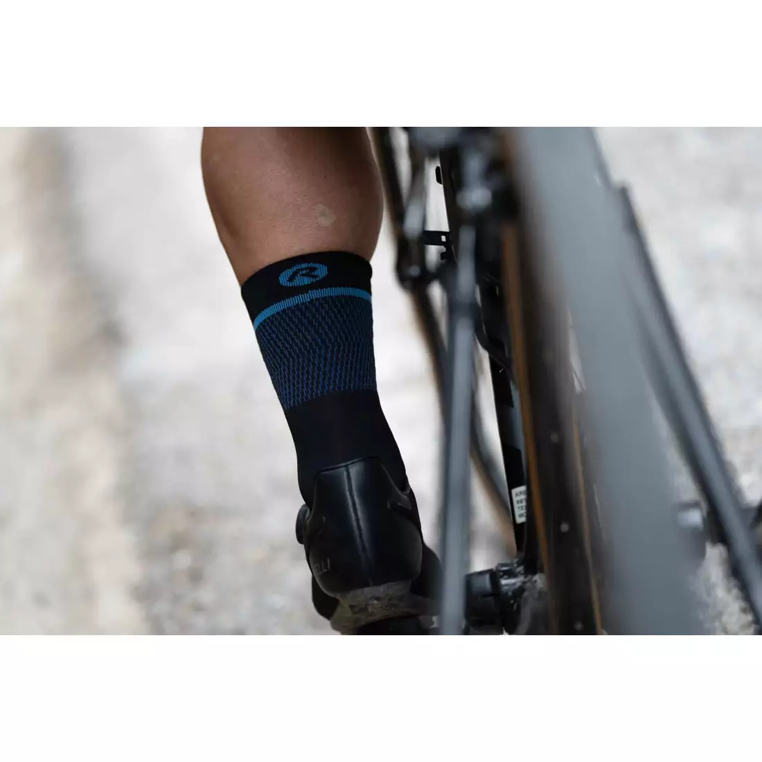 Rogelli HERO II cyklistické/sportovní ponožky, černá a modrá