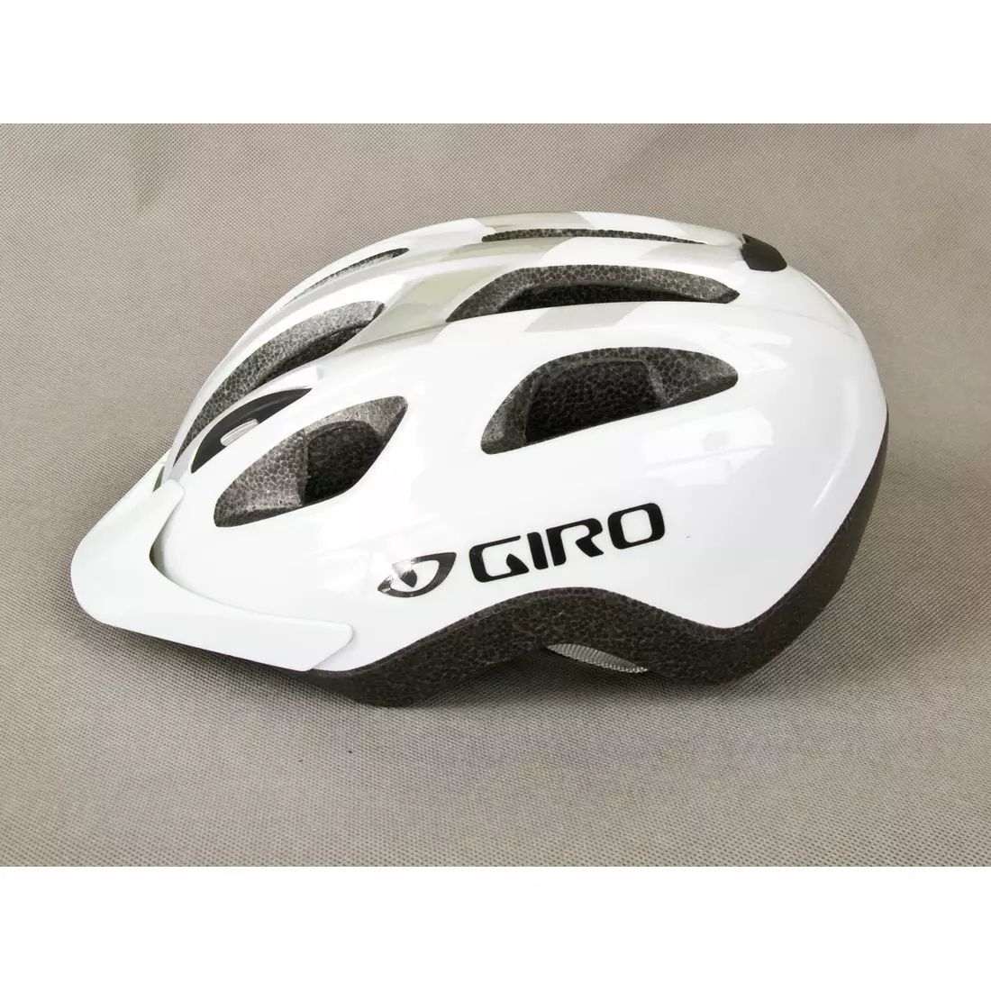 Cyklistická přilba GIRO SKYLINE II bílá stříbrná