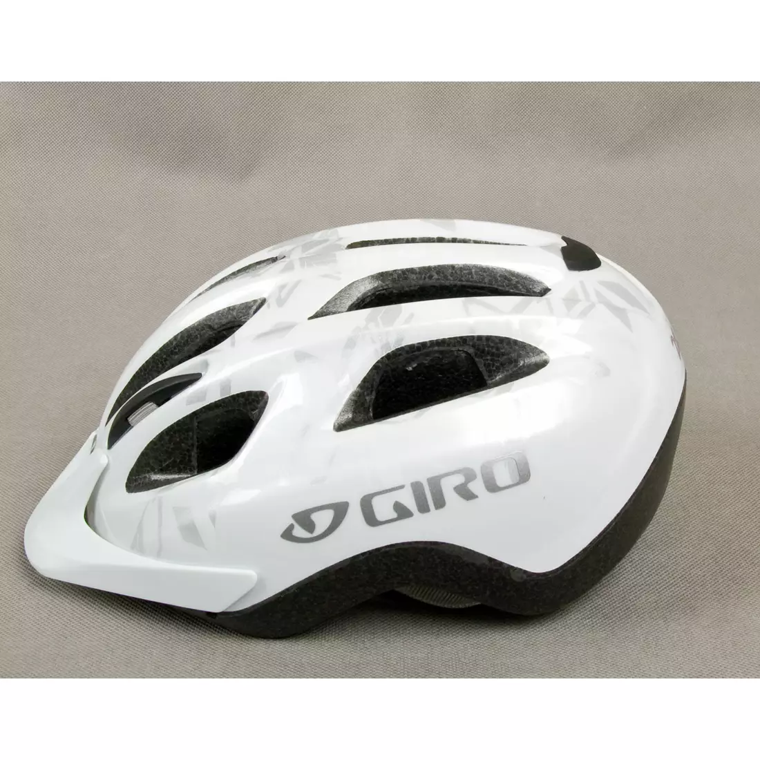 Dámská cyklistická přilba GIRO VENUS II, barva: Bílá a stříbrná