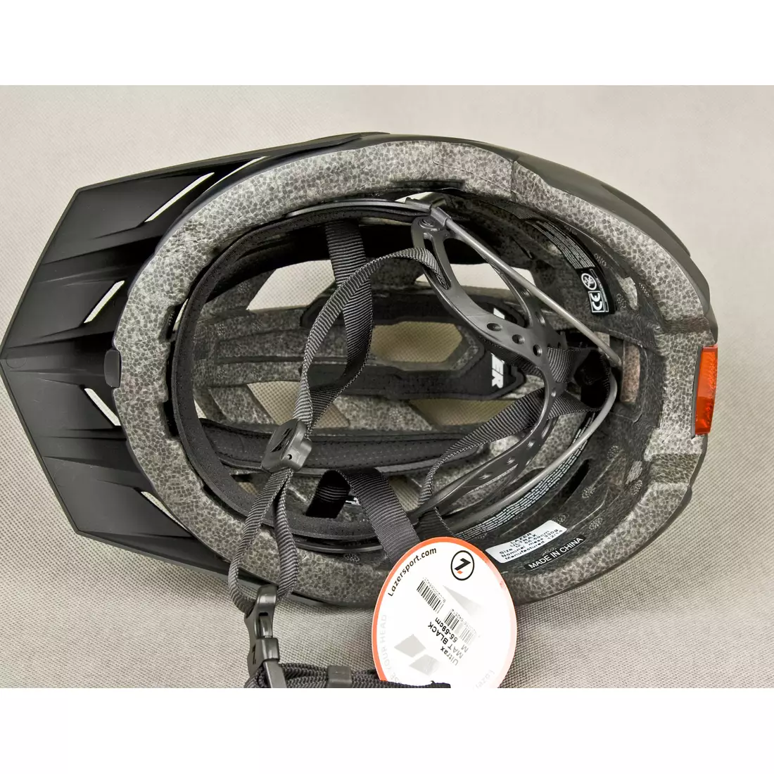 LAZER - MTB cyklistická přilba ULTRAX, barva: černá matná