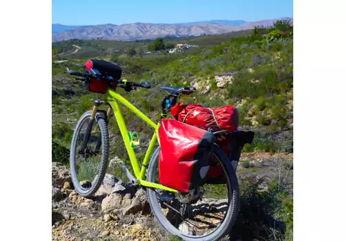 Krátký výlet na kole - je lepší batoh na kolo nebo brašna na kolo?